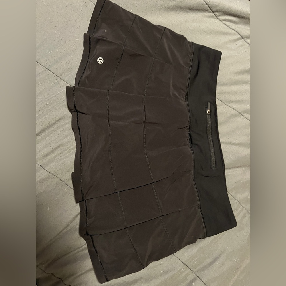 Lululemon Skirt with built in shorts underneath size 10 regular